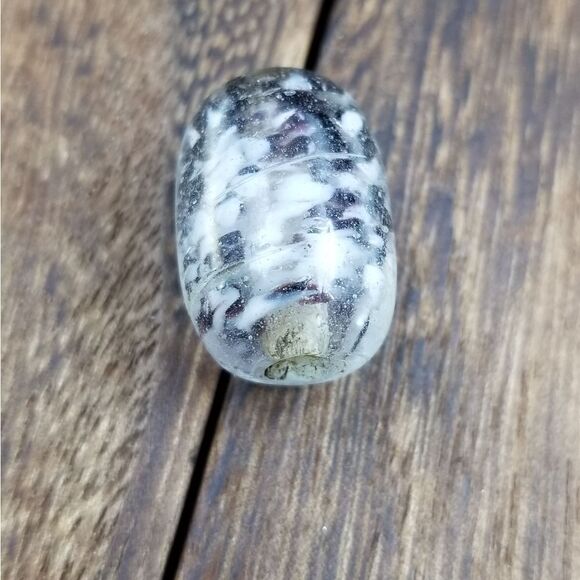 Handblown glass cylinder bead P202 - Picture 1 of 4